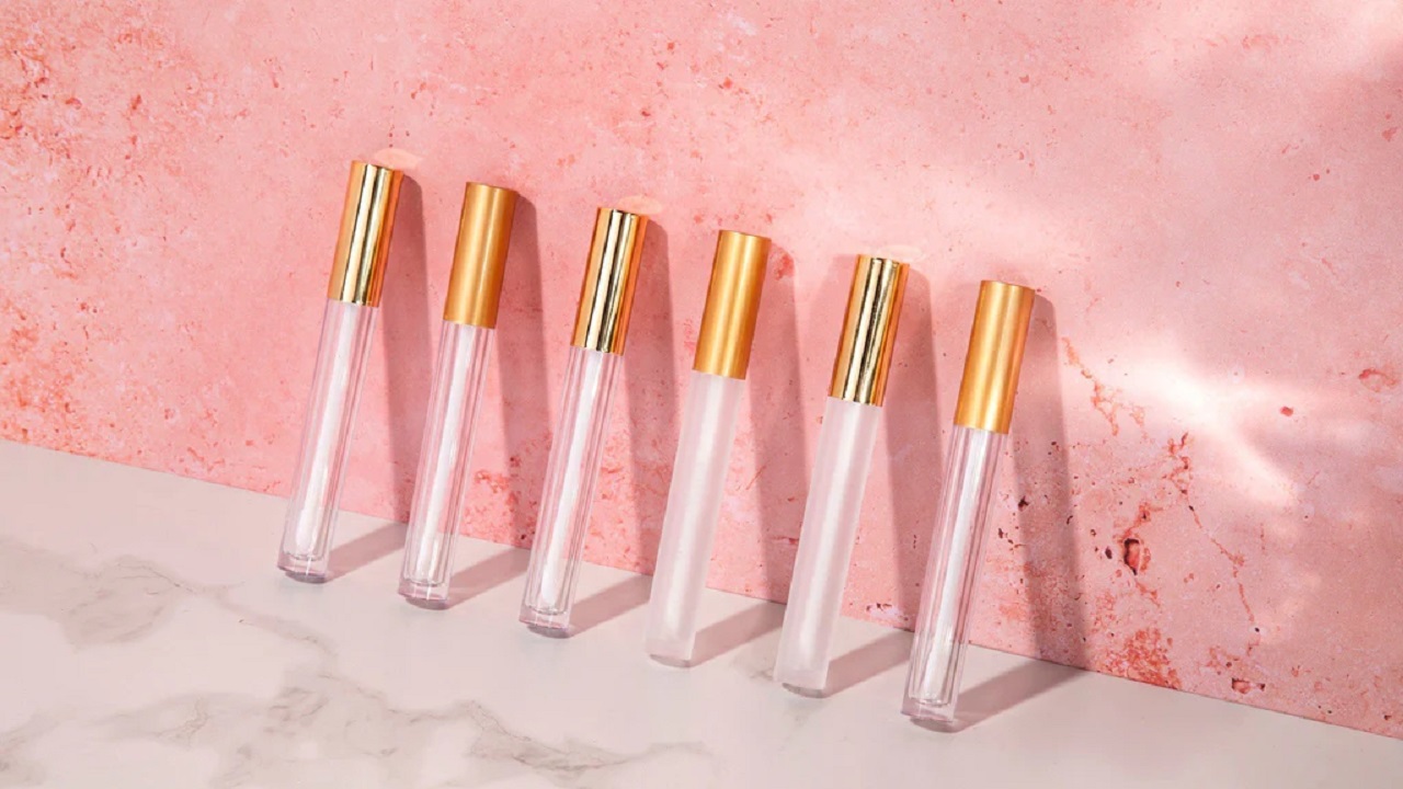 What to Know About UKPACK Lip Gloss Tube Customization
